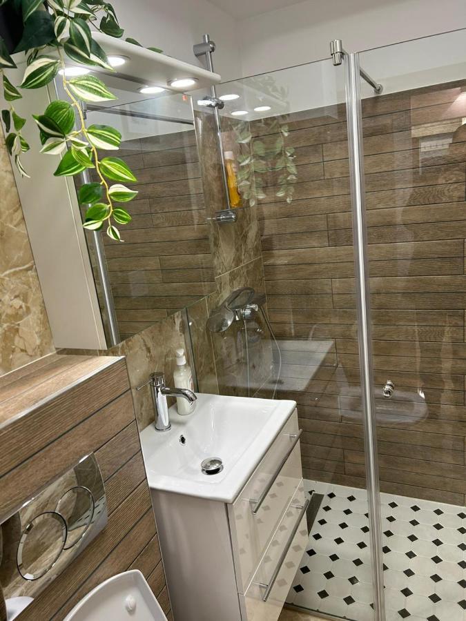 Alex Apartament Central Bukarest Kültér fotó